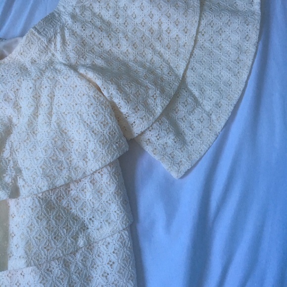 BANANA REPUBLIC EYELET LACE TOP - Picture 5 of 7